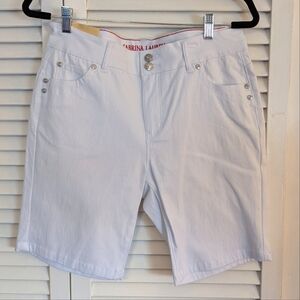 New Sabrina Lauren White Bermuda Shorts